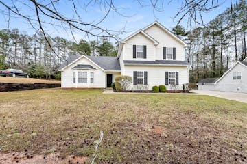 105 Wood Way Fairburn, GA 30213